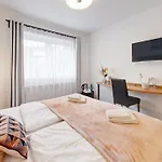 Boutique-hotel Kronenstuben - Unschlagbare Zentrumsnaehe Direkt Am Marstall & Marktplatz - Schloss In 3 Min - Fruehstueck - Langzeitmiete 3* لودفيغسبرغ