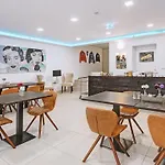 فندق Boutique-hotel Kronenstuben - Unschlagbare Zentrumsnaehe Direkt Am Marstall & Marktplatz - Schloss In 3 Min - Fruehstueck - Langzeitmiete 3*