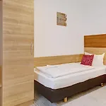 فندق Boutique-hotel Kronenstuben - Unschlagbare Zentrumsnaehe Direkt Am Marstall & Marktplatz - Schloss In 3 Min - Fruehstueck - Langzeitmiete