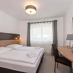 Boutique-hotel Kronenstuben - Unschlagbare Zentrumsnaehe Direkt Am Marstall & Marktplatz - Schloss In 3 Min - Fruehstueck - Langzeitmiete فندق 3*