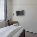 Boutique-hotel Kronenstuben - Unschlagbare Zentrumsnaehe Direkt Am Marstall & Marktplatz - Schloss In 3 Min - Fruehstueck - Langzeitmiete فندق