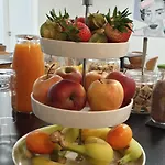 Boutique-hotel Kronenstuben - Unschlagbare Zentrumsnaehe Direkt Am Marstall & Marktplatz - Schloss In 3 Min - Fruehstueck - Langzeitmiete 3*