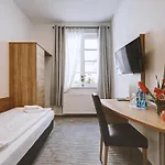 فندق Boutique-hotel Kronenstuben - Unschlagbare Zentrumsnaehe Direkt Am Marstall & Marktplatz - Schloss In 3 Min - Fruehstueck - Langzeitmiete 3*
