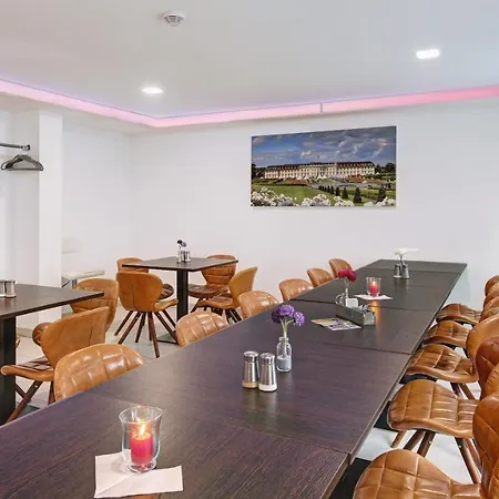 Boutique-hotel Kronenstuben - Unschlagbare Zentrumsnaehe Direkt Am Marstall & Marktplatz - Schloss In 3 Min - Fruehstueck - Langzeitmiete Hotel