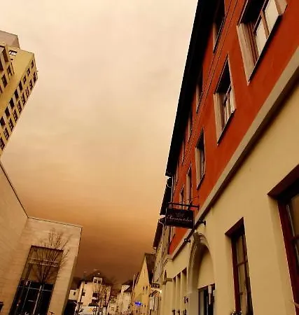 Hotel Boutique-hotel Kronenstuben - Unschlagbare Zentrumsnaehe Direkt Am Marstall & Marktplatz - Schloss In 3 Min - Fruehstueck - Langzeitmiete Ludwigsburg