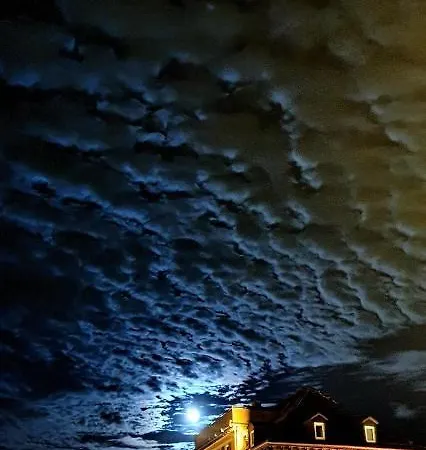 Ξενοδοχείο Boutique-hotel Kronenstuben - Unschlagbare Zentrumsnaehe Direkt Am Marstall & Marktplatz - Schloss In 3 Min - Fruehstueck - Langzeitmiete Λούντβιχσμπουργκ