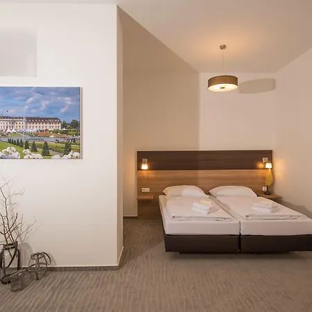 Boutique-hotel Kronenstuben - Unschlagbare Zentrumsnaehe Direkt Am Marstall & Marktplatz - Schloss In 3 Min - Fruehstueck - Langzeitmiete Ξενοδοχείο