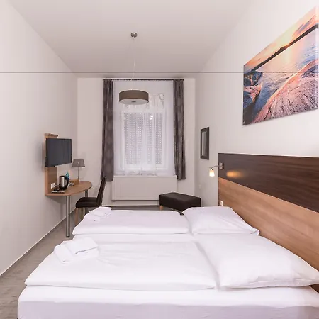 Ξενοδοχείο Boutique-hotel Kronenstuben - Unschlagbare Zentrumsnaehe Direkt Am Marstall & Marktplatz - Schloss In 3 Min - Fruehstueck - Langzeitmiete