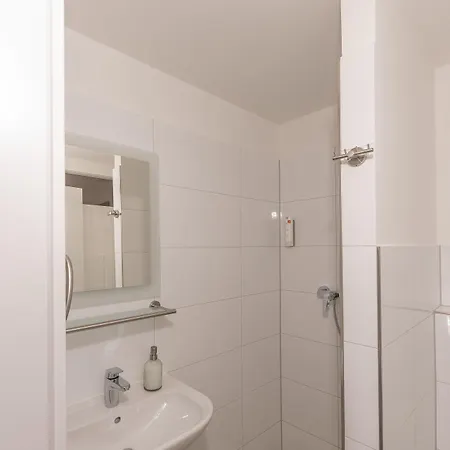 Boutique-hotel Kronenstuben - Unschlagbare Zentrumsnaehe Direkt Am Marstall & Marktplatz - Schloss In 3 Min - Fruehstueck - Langzeitmiete מלון