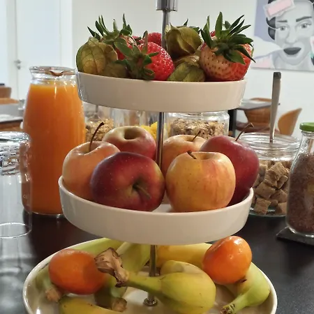 Boutique-hotel Kronenstuben - Unschlagbare Zentrumsnaehe Direkt Am Marstall & Marktplatz - Schloss In 3 Min - Fruehstueck - Langzeitmiete 3*