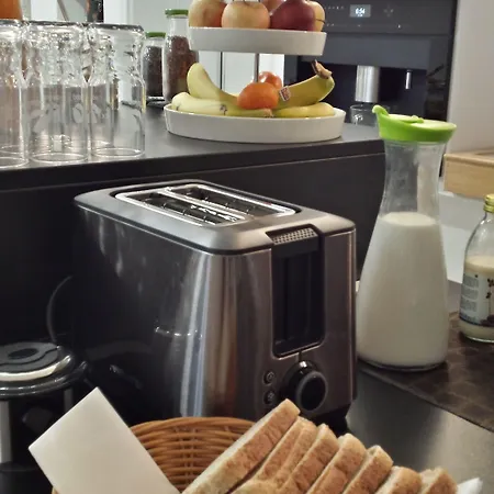 Hotel Boutique-hotel Kronenstuben - Unschlagbare Zentrumsnaehe Direkt Am Marstall & Marktplatz - Schloss In 3 Min - Fruehstueck - Langzeitmiete 3*