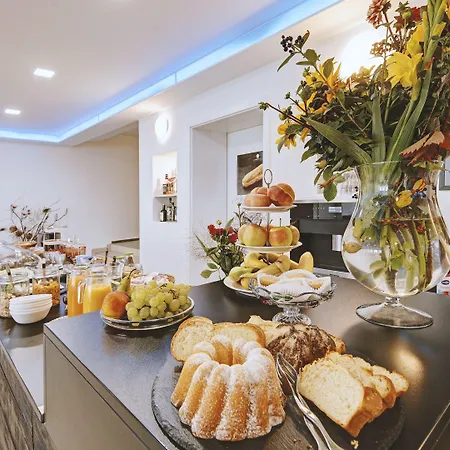 Ξενοδοχείο Boutique-hotel Kronenstuben - Unschlagbare Zentrumsnaehe Direkt Am Marstall & Marktplatz - Schloss In 3 Min - Fruehstueck - Langzeitmiete Λούντβιχσμπουργκ