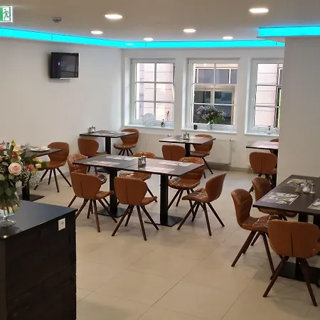 Ξενοδοχείο Boutique-hotel Kronenstuben - Unschlagbare Zentrumsnaehe Direkt Am Marstall & Marktplatz - Schloss In 3 Min - Fruehstueck - Langzeitmiete 3*