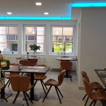 Boutique-hotel Kronenstuben - Unschlagbare Zentrumsnaehe Direkt Am Marstall & Marktplatz - Schloss In 3 Min - Fruehstueck - Langzeitmiete Ξενοδοχείο 3*