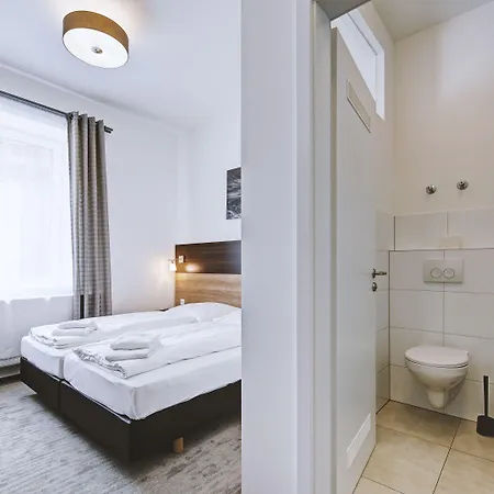 Boutique-hotel Kronenstuben - Unschlagbare Zentrumsnaehe Direkt Am Marstall & Marktplatz - Schloss In 3 Min - Fruehstueck - Langzeitmiete