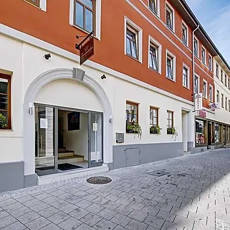 Hotell Boutique-hotel Kronenstuben - Unschlagbare Zentrumsnaehe Direkt Am Marstall & Marktplatz - Schloss In 3 Min - Fruehstueck - Langzeitmiete 3*