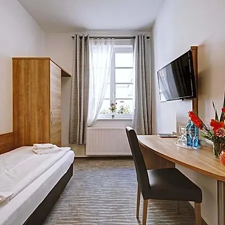 Hotell Boutique-hotel Kronenstuben - Unschlagbare Zentrumsnaehe Direkt Am Marstall & Marktplatz - Schloss In 3 Min - Fruehstueck - Langzeitmiete
