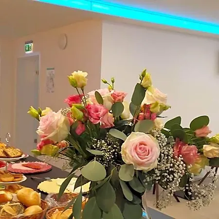 Hotell Boutique-hotel Kronenstuben - Unschlagbare Zentrumsnaehe Direkt Am Marstall & Marktplatz - Schloss In 3 Min - Fruehstueck - Langzeitmiete 3*