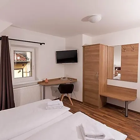 Hotell Boutique-hotel Kronenstuben - Unschlagbare Zentrumsnaehe Direkt Am Marstall & Marktplatz - Schloss In 3 Min - Fruehstueck - Langzeitmiete